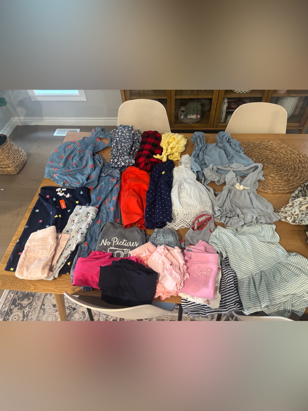 LOT of 24 pieces 12-18 months